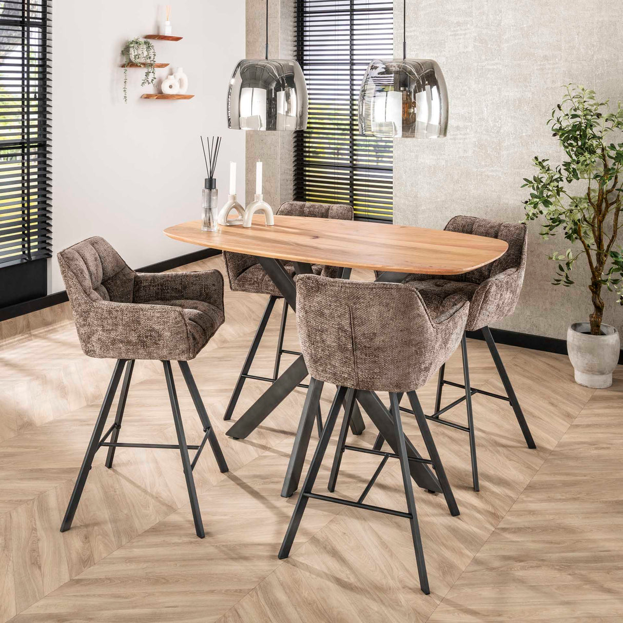 Tabouret de bar Lino en velours chenille couleur riche taupe pivotant 
