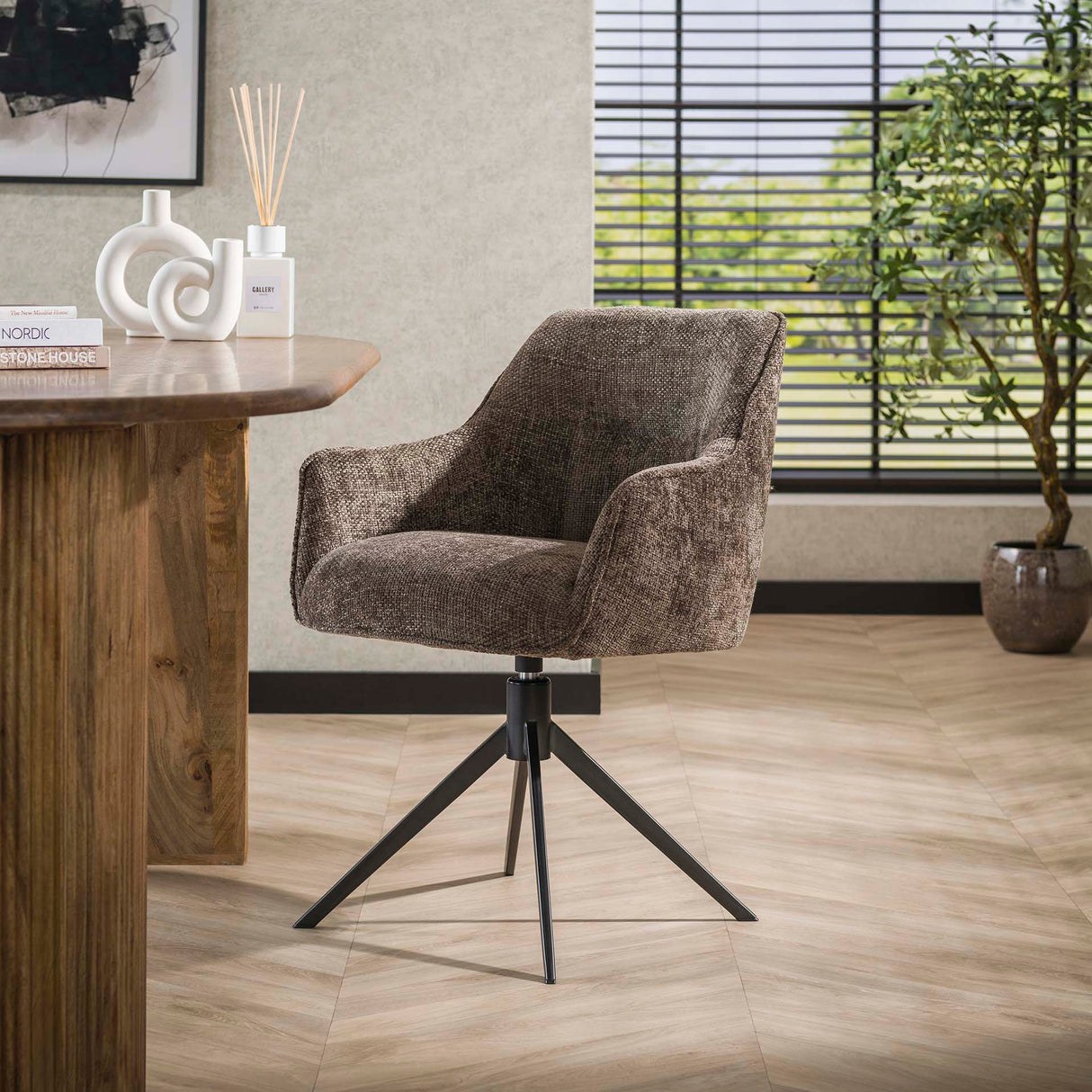 Chaise de salle à manger Chia Rich Tissu Taupe Pivotante 