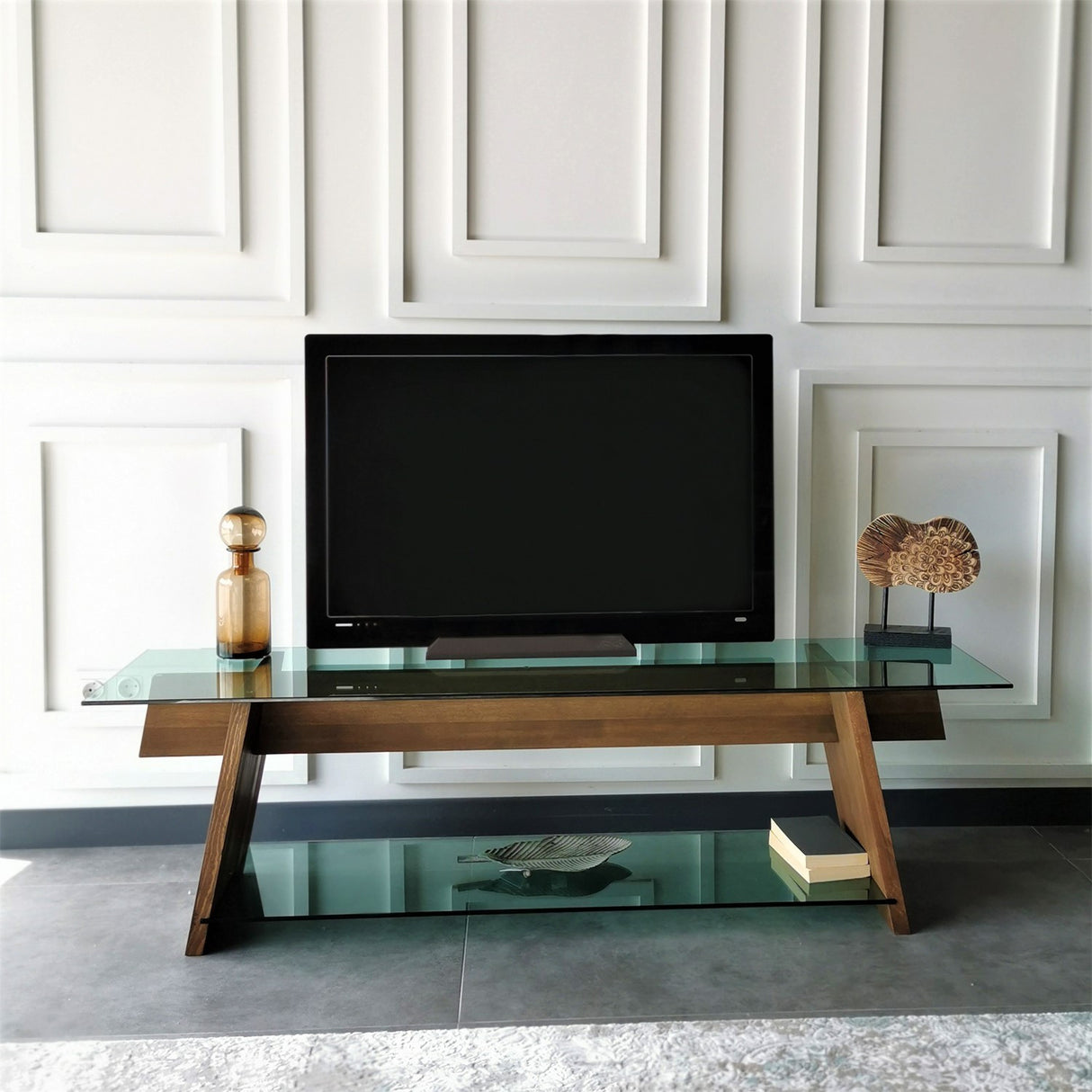 TV Meubels - TV Meubel Coral Walnoot Groen Glas 158x45x40 cm - Dimehouse