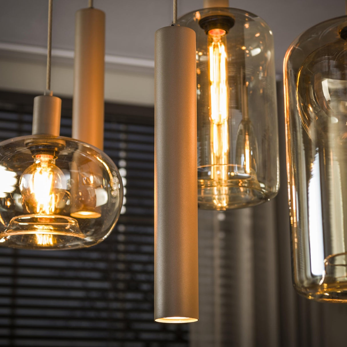 Lampe à suspension Sera 7 lumières métal beige verre ambré
