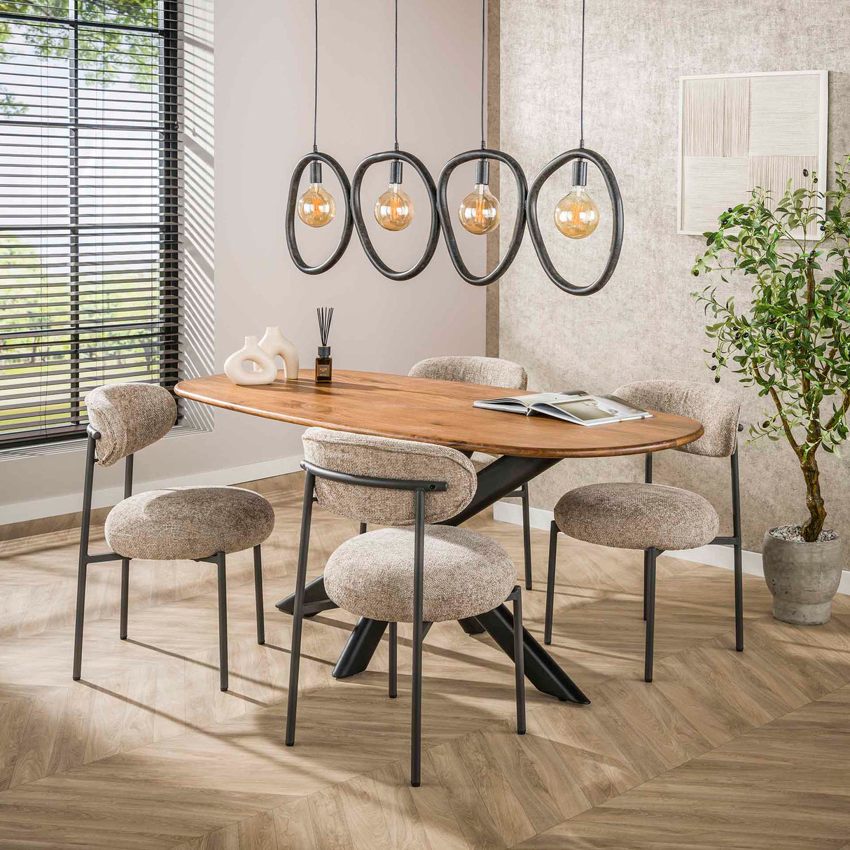 Suspension Nova 4 lumières Noir Métal 140 cm 