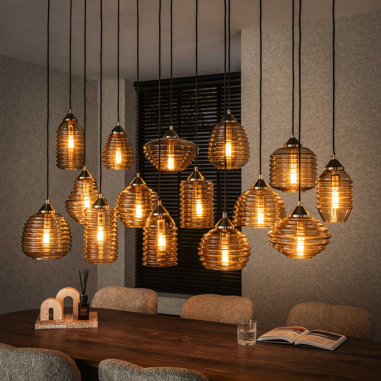 Suspension Mali 15 lumières verre nervuré couleur ambre 