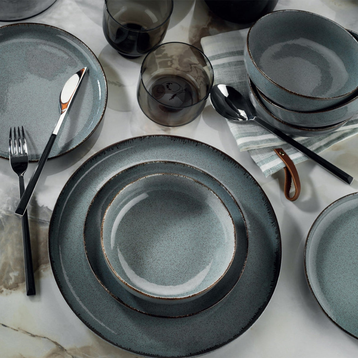 MOD24Y2730P01 - Bleu 100% PORCELAINE