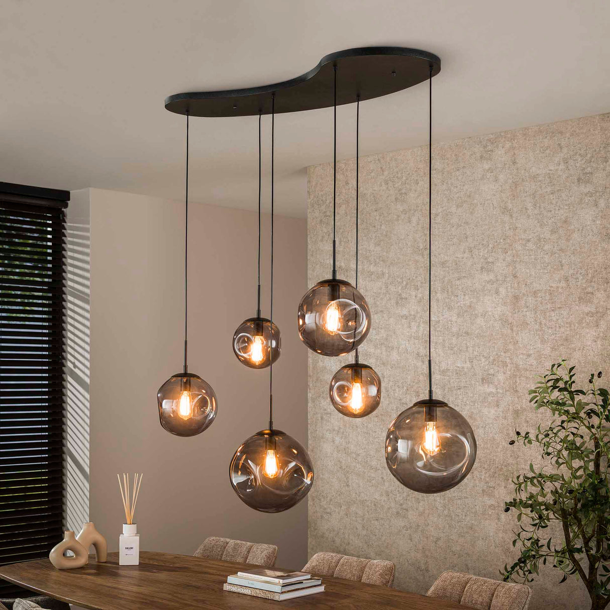 Suspension Industrielle Nova Noire 6-lumières Barre 135 cm 