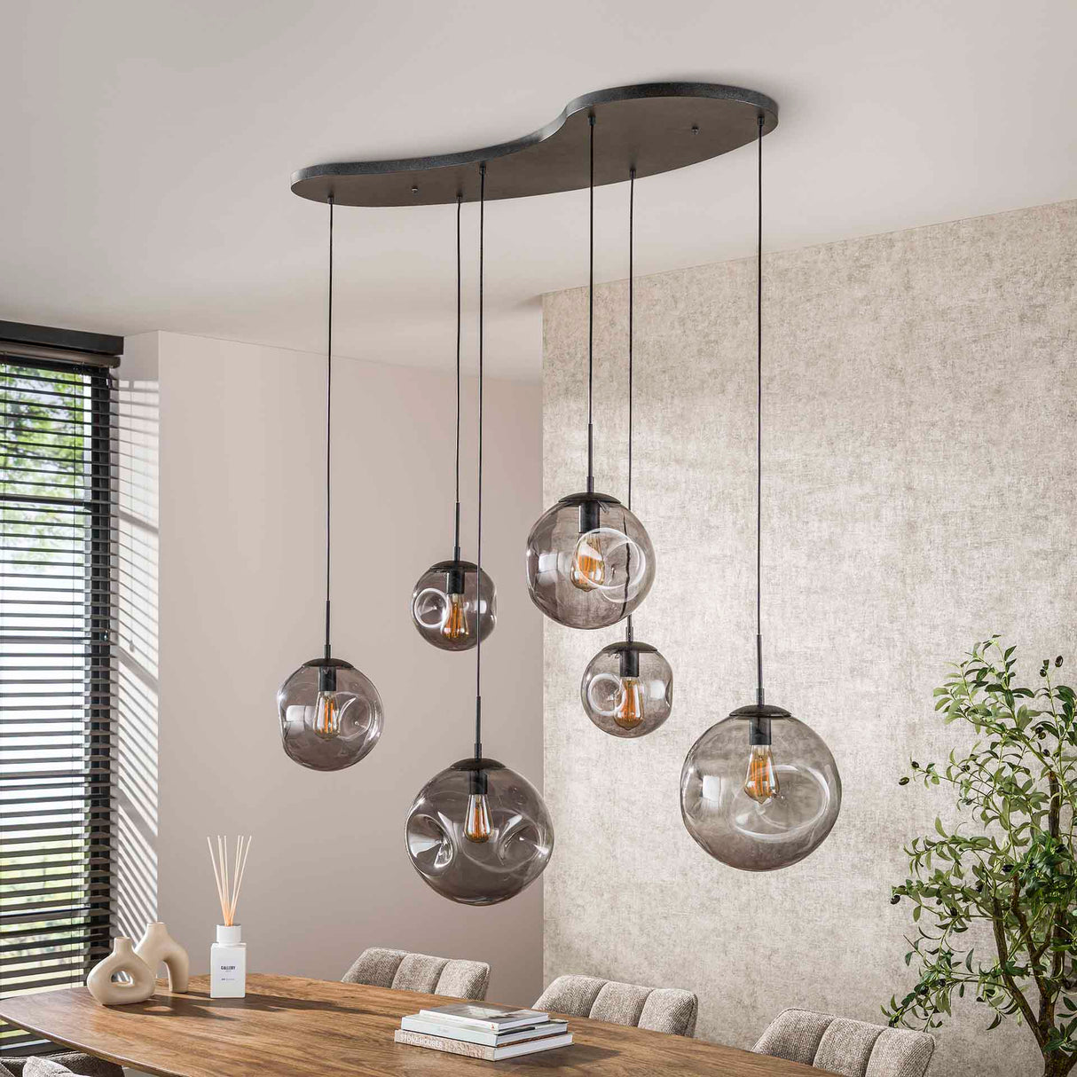 Suspension Industrielle Nova Noire 6-lumières Barre 135 cm 