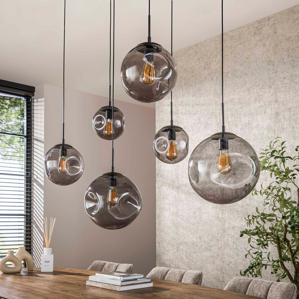 Suspension Industrielle Nova Noire 6-lumières Barre 135 cm 