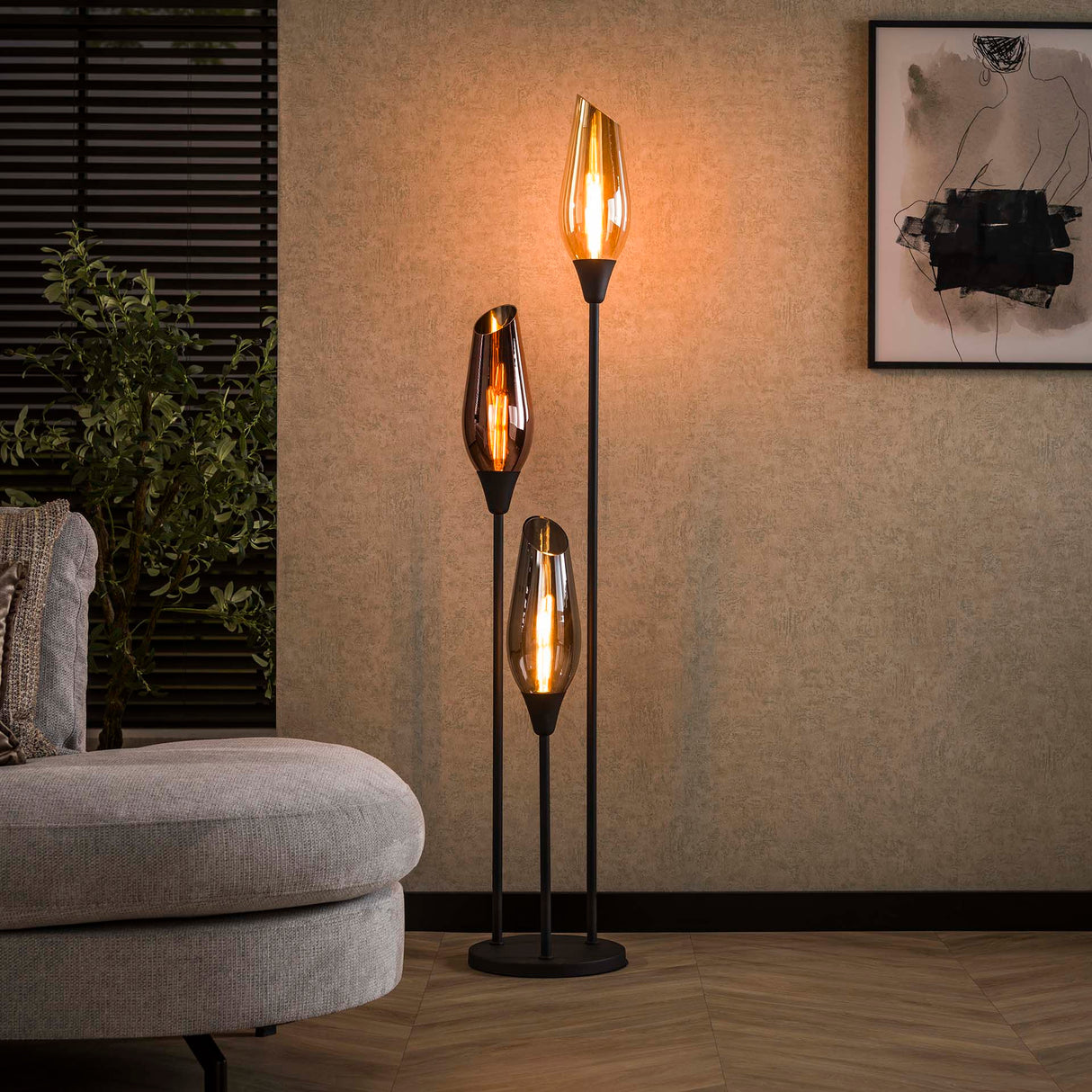 Lampadaire Nova 3 lumières noir avec globes en verre 