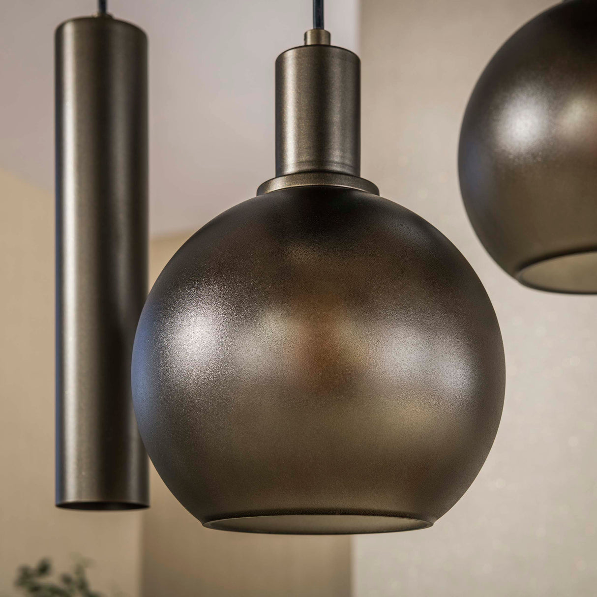 Suspension Orion 7 lumières – Métal Noir – 110 cm 