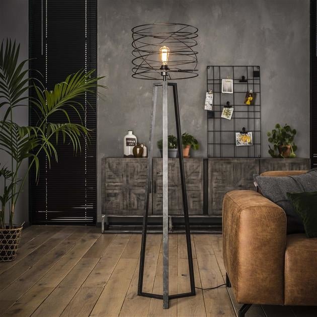 Vloerlamp Twist DH Interior Charcoal LxBxH 146x42x38 Metaal Sfeerfoto schuin vooraanzicht