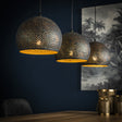 Lampe suspendue Aya 3 Sphere DH Intérieur Marron LxLxH 87x33x27 Noir marron Photo d'ambiance vue de face diagonale