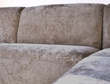 Canapé d'angle Chloe en velours taupe avec pieds hauts - côté droit 