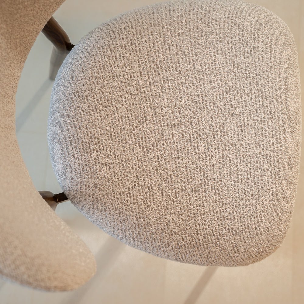 Chaises de salle à manger-Japandi Chaise de salle à manger Yura Beige - Structure aspect noyer-Dimehouse