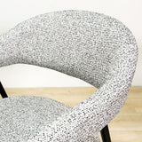Ensemble de meubles complet : Table à manger Lea en pierre frittée aspect marbre travertin - cadre en noyer + 4 chaises de salle à manger Lisa en bouclé gris 