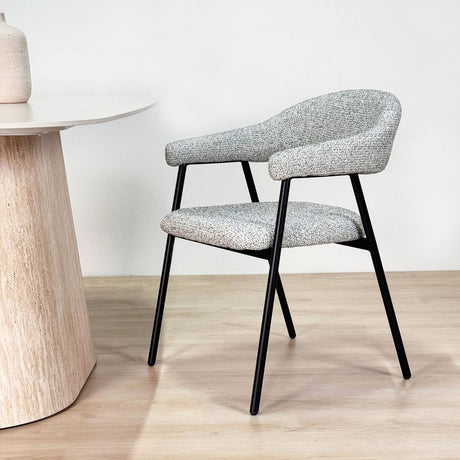 Ensemble de meubles complet : Table à manger Lea en pierre frittée aspect marbre travertin - cadre en noyer + 4 chaises de salle à manger Lisa en bouclé gris 