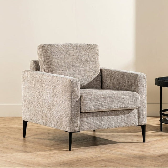Fauteuil Flora en tissu beige photo d'ambiance dans un intérieur moderne