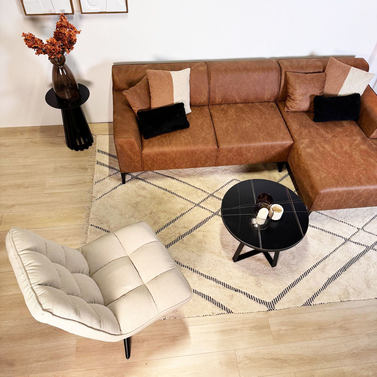 Fauteuil pivotant Yuki Beige Bouclé 360° 