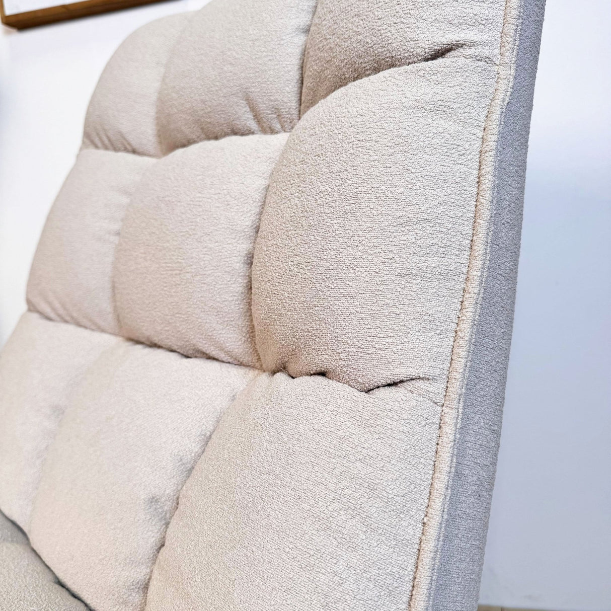Fauteuil pivotant Yuki Beige Bouclé 360° 