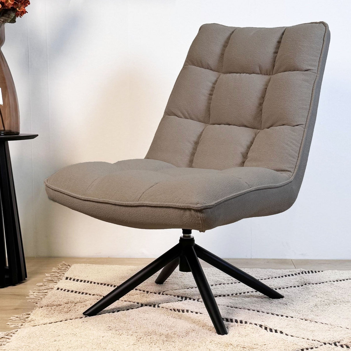 Fauteuil pivotant Yuki Taupe Bouclé 360° 