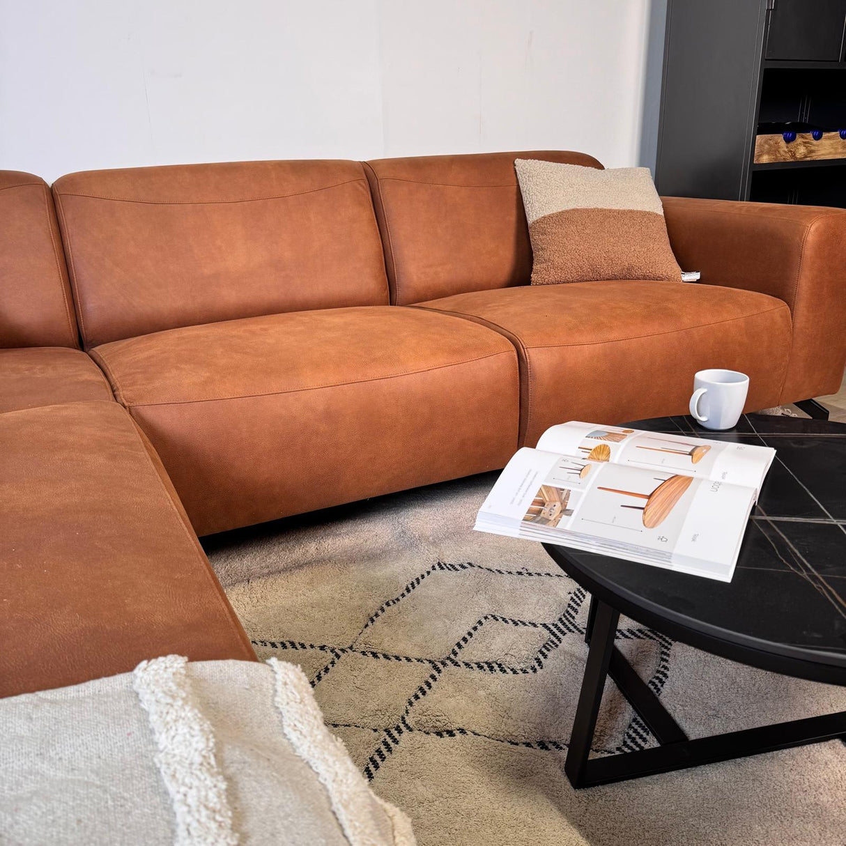 Canapé d'angle Barin cognac robuste en cuir écologique à droite 