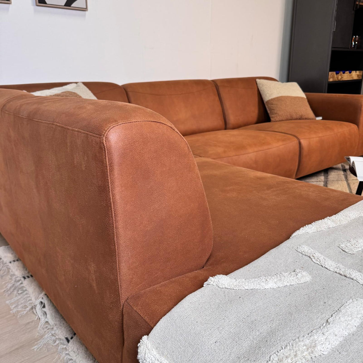 Canapé d'angle Barin cognac robuste en cuir écologique à droite 