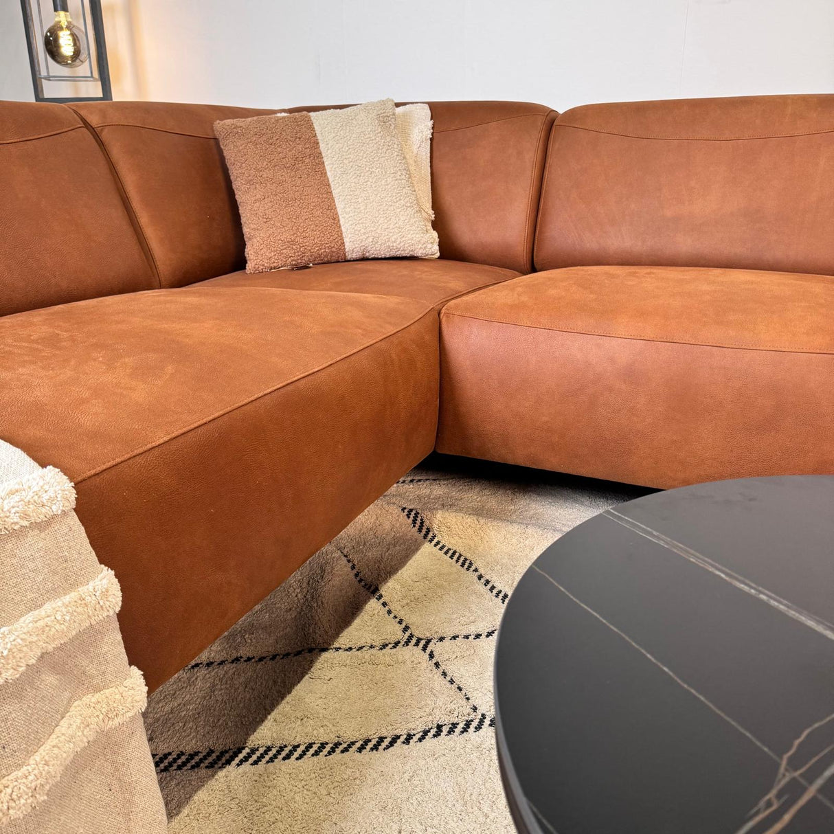 Canapé d'angle Barin cognac robuste en cuir écologique à droite 