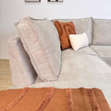 Canapé d'angle avec chaise longue beige en chenille Yara - gauche 