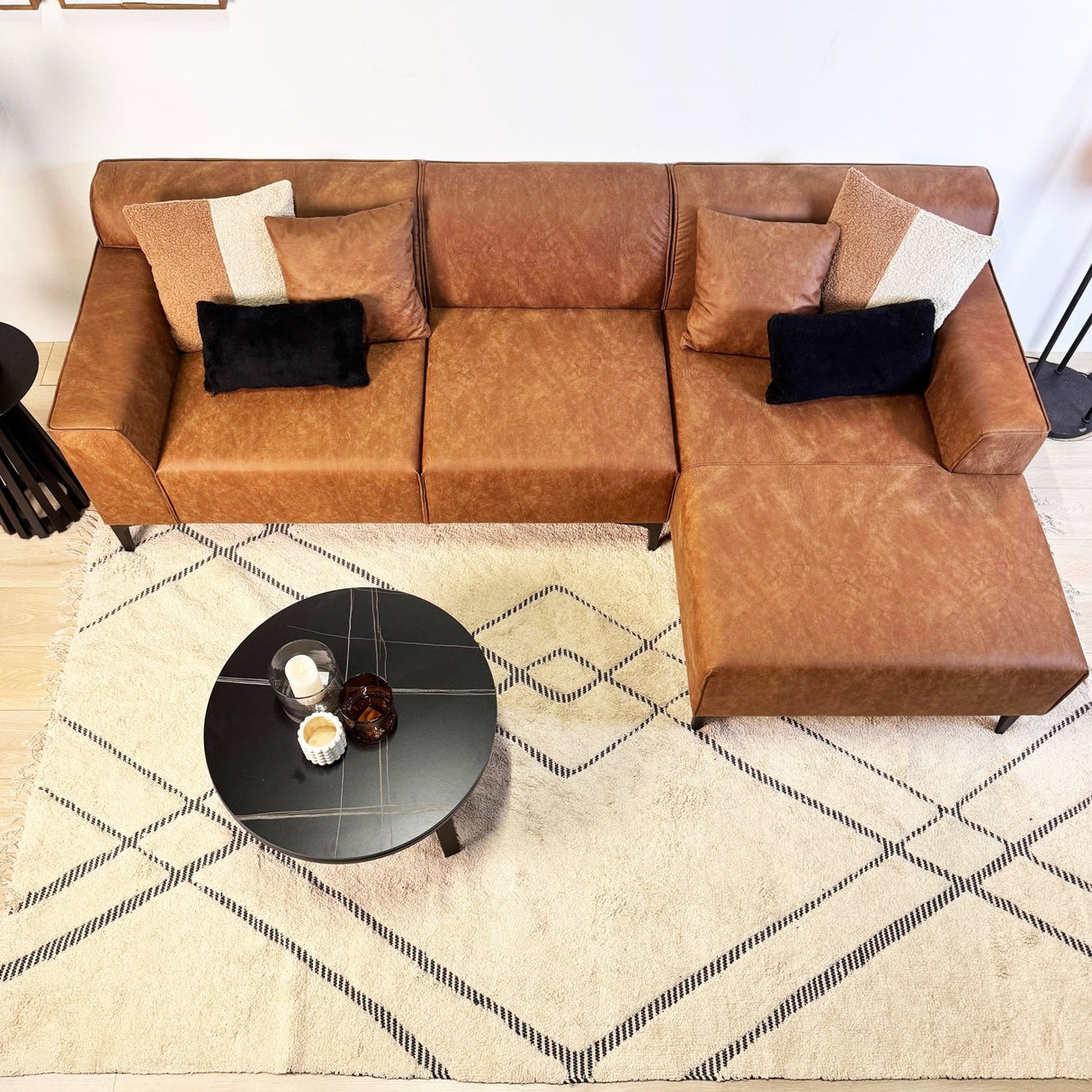 Canapé d'angle avec lounge compact en microfibre cognac Davidson - droit 