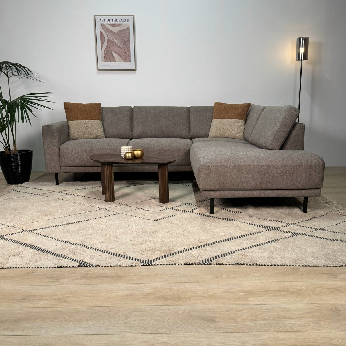 Canapé d'angle moderne 3 places à droite en taupe en tissu Aniko avec lounge 240x197x78 cm 