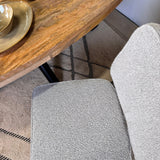 Chaise de salle à manger moderne verte en tissu bouclé Sway - cadre en chrome - sans accoudoirs 