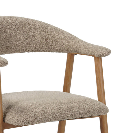 Chaise de salle à manger Japandi couleur sable Bouclé Suki - Cadre effet chêne - Avec accoudoirs 