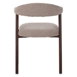 Chaise de salle à manger Japandi couleur sable Bouclé Suki - Cadre en noyer - Avec accoudoir 