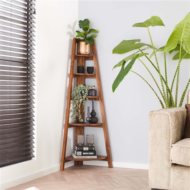 Étagère d'angle Jess DH Intérieur Acacia LxlxH 135x50x12 Bois d'acacia Photo d'ambiance vue de face diagonale