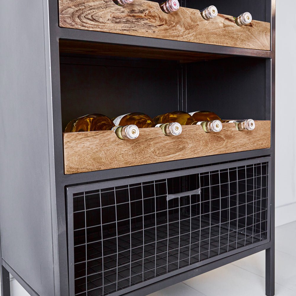 Cave à vin Néron Dimehouse Marron LxlxH 183x72x42 Bois de manguier Détail de la photo d'ambiance