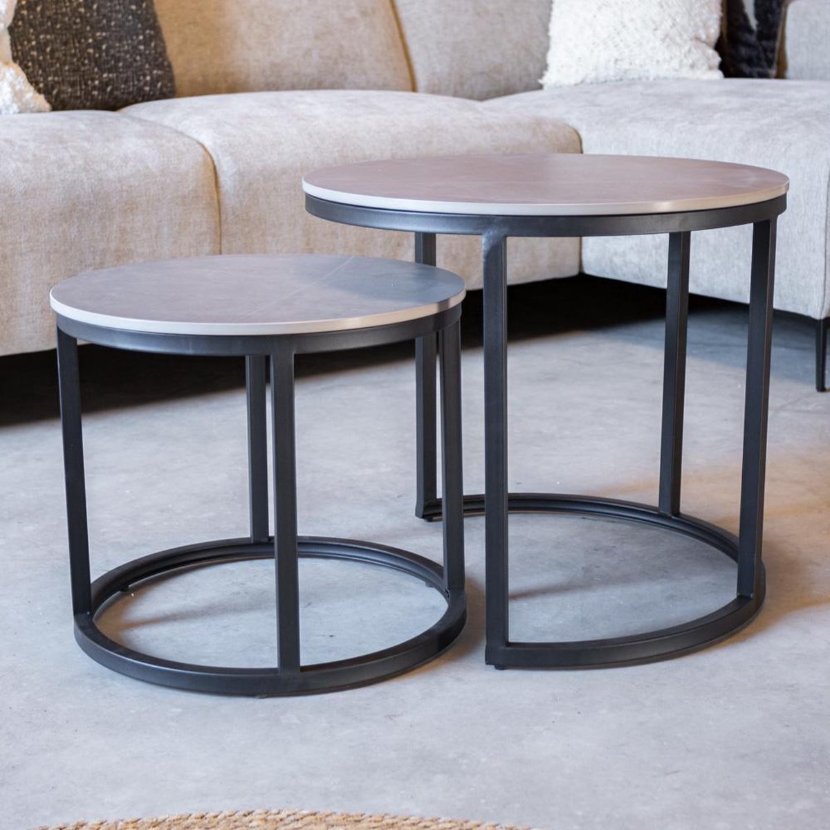 Ensemble de table basse ronde de 2 look en marbre en pierre fritrée paige gris